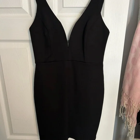 Lulu’s Black Sleeveless Dress - Picture 5 of 8